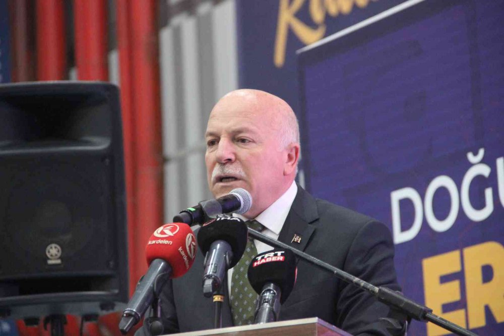 ERZURUM'DA DOĞU ANADOLU KİTAP FUARI ÜNLÜ YAZARLARIN DA KATILDIĞI TÖRENLE BAŞLADI