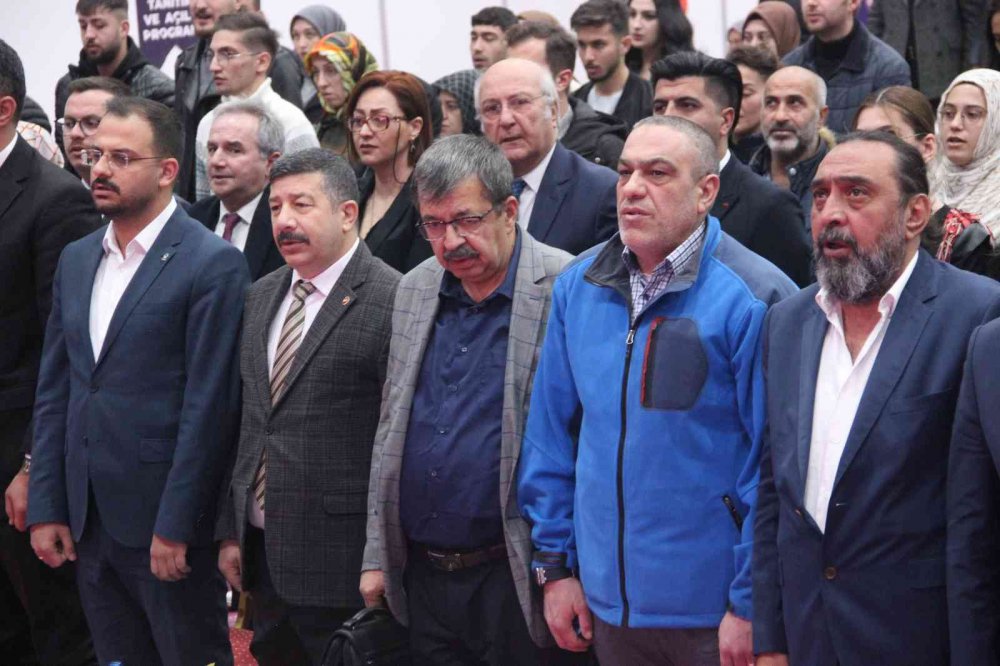 ERZURUM'DA DOĞU ANADOLU KİTAP FUARI ÜNLÜ YAZARLARIN DA KATILDIĞI TÖRENLE BAŞLADI