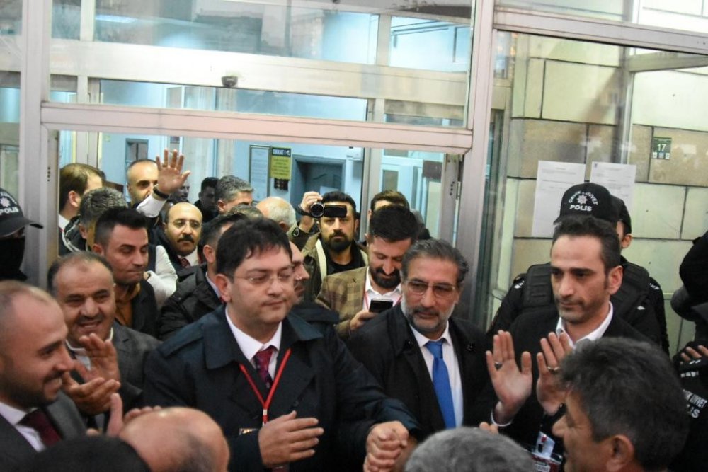 ERZURUM TİCARET BORSASINDA YAPILAN SEÇİMDE MEVCUT BAŞKAN HAKAN ORAL GÜVEN TAZELEDİ