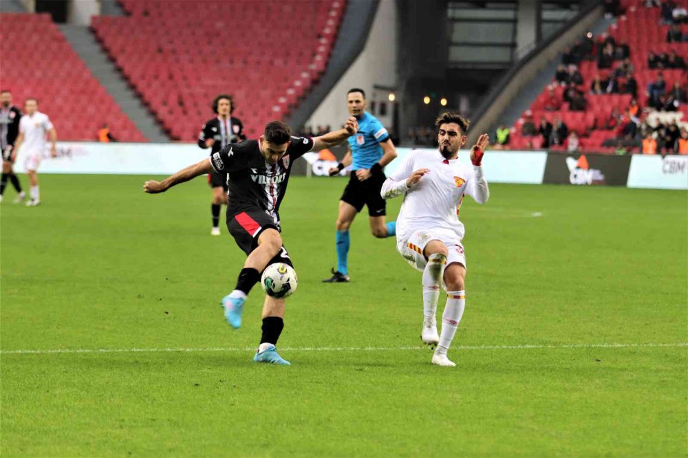 SPOR TOTO 1. LİG'İN 12. HAFTA MÜCADELESİNDE SAMSUNSPOR, SAHASINDA GÖZTEPE'Yİ 1- 0 MAĞLUP ETTİ VE PUANINI 20'YE YÜKSELTTİ