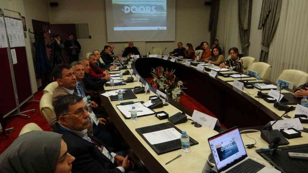 PROF. DR. KADİR SEYHAN: " ’PALAMUT BOL OLUNCA HAMSİ AZ OLUR’ SÖYLEMİNİ BİLİMSEL OLARAK İSPAT EDEMESEK DE DOĞRU OLMA İHTİMALİ VAR"