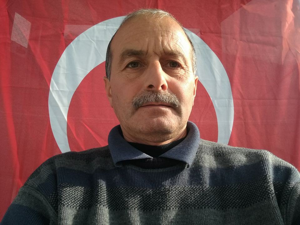 ORDU'DA YOL KENARINDAKİ ÇÖPLERİ TOPLAYAN TEMİZLİK İŞÇİSİ METİN TİRKİL , KÖPEK SALDIRISINDAN KAÇARKEN ARACIN ÇARPMASI SONUCU HAYATINI KAYBETTİ