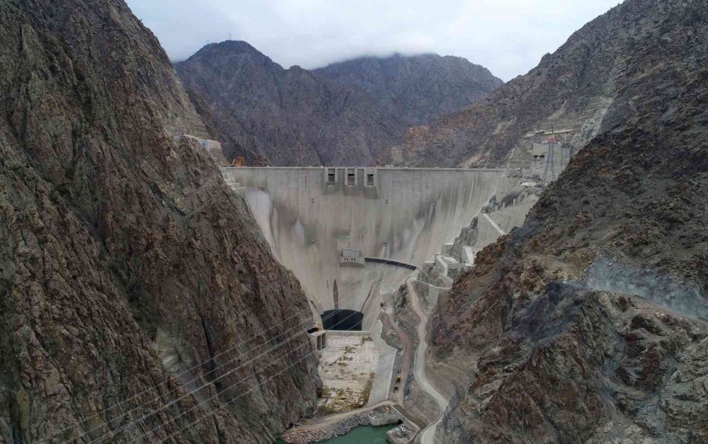 DÜNYANIN BEŞİNCİ EN YÜKSEK BARAJI OLACAK YUSUFELİ BARAJI 22 KASIM'DA CUMHURBAŞKANI RECEP TAYYİP ERDOĞAN'IN KATILACAĞI TÖRENLE SU TUTMAYA BAŞLAYACAK