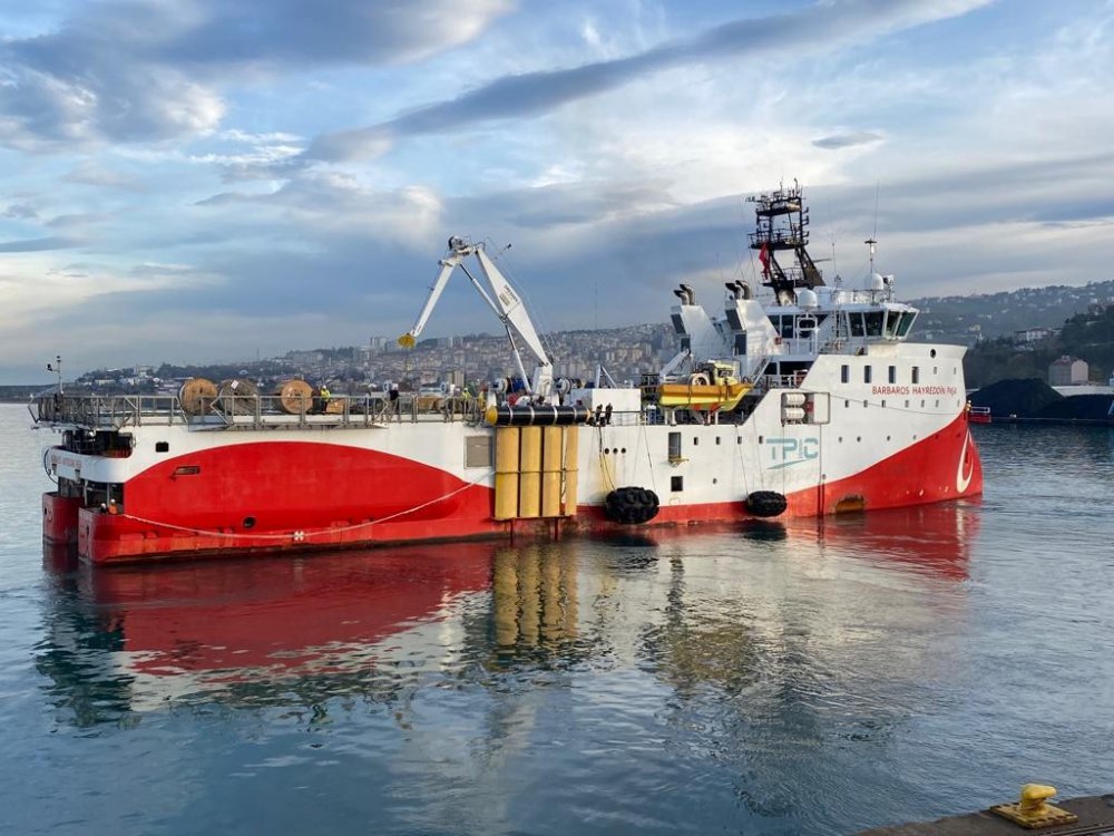 BARBAROS HAYRETTİN PAŞA SİSMİK ARAŞTIRMA GEMİSİ TRABZON LİMANINDAN AYRILDI