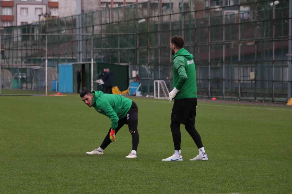 ÇAYKUR RİZESPORLU OYUNCU YANNİCK BOLASİE: 