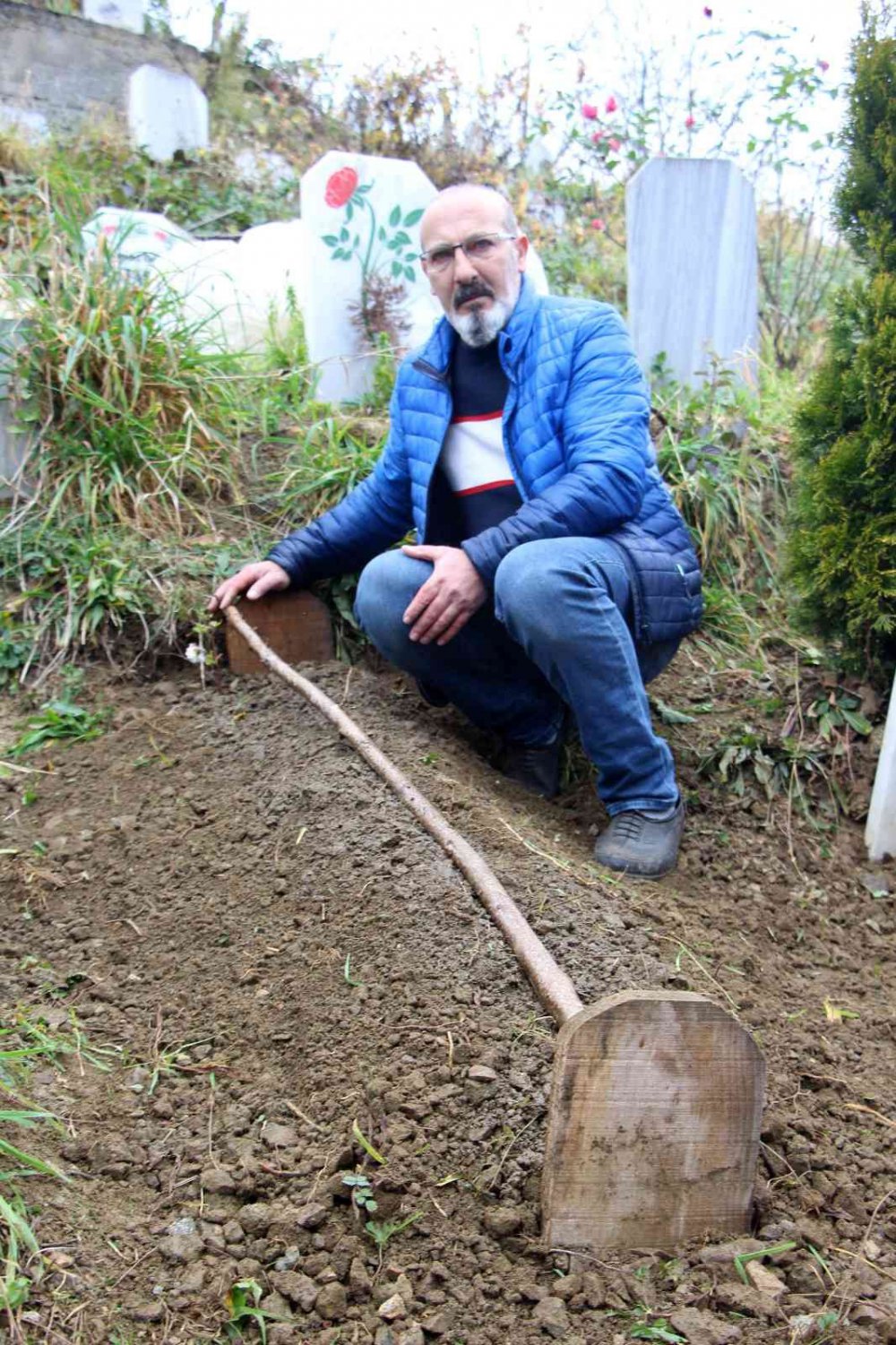 VATANİ GÖREVİNİ YAPTIĞI SIRADA BABASININ VEFATINI KENDİSİNE SÖYLEMEYEN AİLESİNE KIZAN TRABZONLU CELAL TUNA'NIN 59 YILLIK İNADI ÖLÜNCE BİTTİ