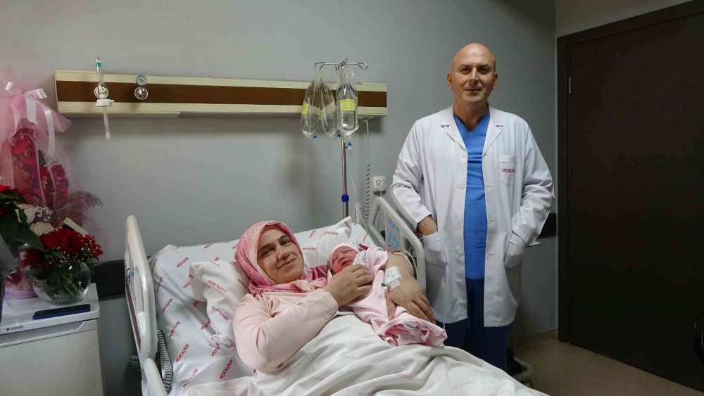 TRABZON'DA YÜCEL-SEMİHA EMİNOĞLU ÇİFTİNİN 26 YILLIK ÇOCUK ÖZLEMİ 8. KEZ GERÇEKLEŞTİRİLEN TÜP BEBEK UYGULAMASI SONUCU MUTLU SONLA BİTTİ