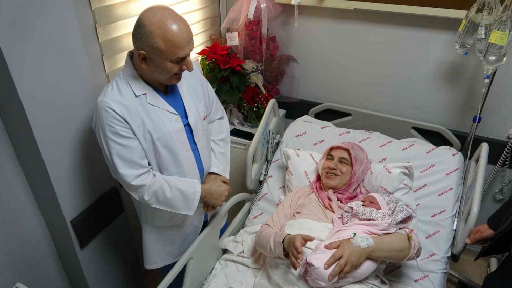 TRABZON'DA YÜCEL-SEMİHA EMİNOĞLU ÇİFTİNİN 26 YILLIK ÇOCUK ÖZLEMİ 8. KEZ GERÇEKLEŞTİRİLEN TÜP BEBEK UYGULAMASI SONUCU MUTLU SONLA BİTTİ