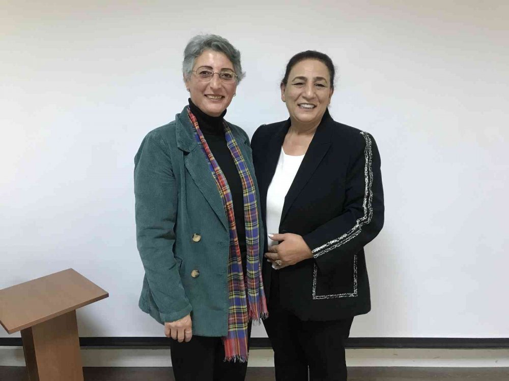 GÜMÜŞHANE KENT KONSEYİ KADIN MECLİSİ BAŞKANI KENTİN TEK KADIN MAHALLE MUHTARI ARZU AY OLDU