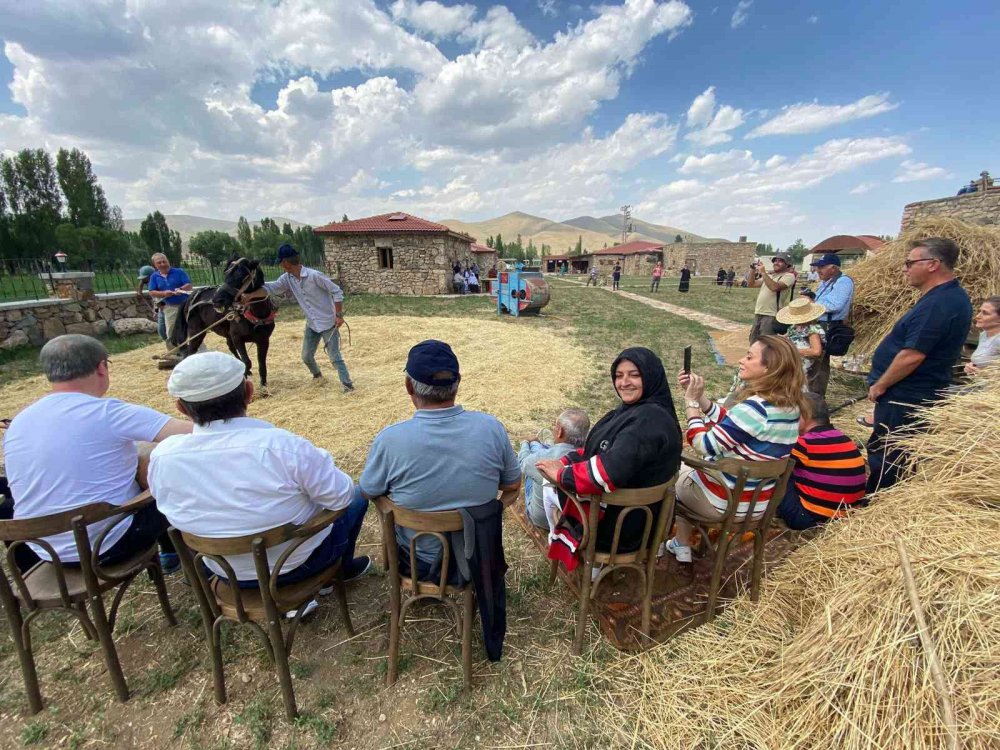 2022 YILI KÜLTÜR VE TURİZM BAKANLIĞI ÖZEL ÖDÜLÜ KENAN YAVUZ ETNOGRAFYA MÜZESİNE VERİLDİ