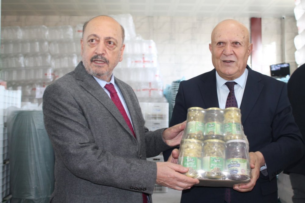 ÇALIŞMA VE SOSYAL GÜVENLİK BAKANI PROF. DR. VEDAT BİLGİN, MEMLEKETİ BAYBURT'TA COŞKUYLA KARŞILANDI