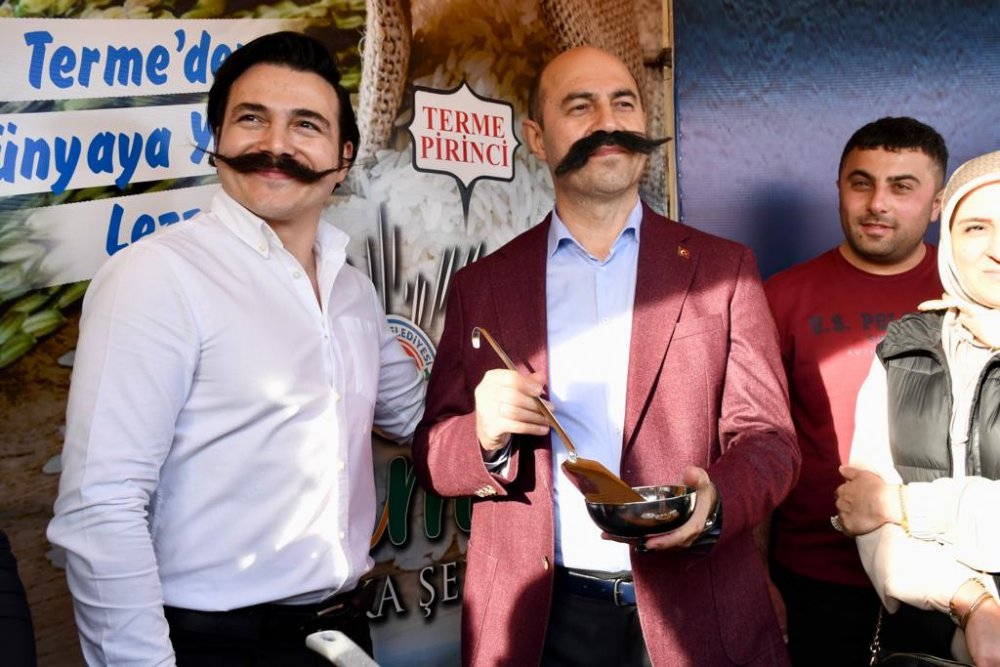 SAMSUN TERME'DE DÜZENLENEN "2. PİDE, PİRİNÇ, BALIK FESTİVALİ"NDE ÜNLÜ ŞEFLERİN TATTIĞI BÖLGENİN YÖRESEL ÜRÜNLERİ TANITILDI