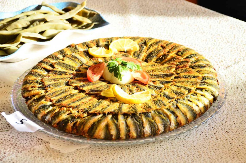 SAMSUN TERME'DE DÜZENLENEN "2. PİDE, PİRİNÇ, BALIK FESTİVALİ"NDE ÜNLÜ ŞEFLERİN TATTIĞI BÖLGENİN YÖRESEL ÜRÜNLERİ TANITILDI