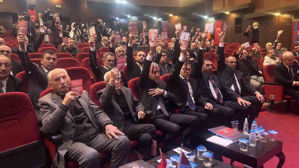 TRABZONSPOR'UN 79. OLAĞAN GENEL KURUL TOPLANTISI YAPILDI. BORDO-MAVİLİLERDE, AHMET AĞAOĞLU'NUN BAŞKANLIK YAPTIĞI 47. DÖNEM YÖNETİM KURULU, MALİ VE İDARİ YÖNDEN İBRA EDİLDİ