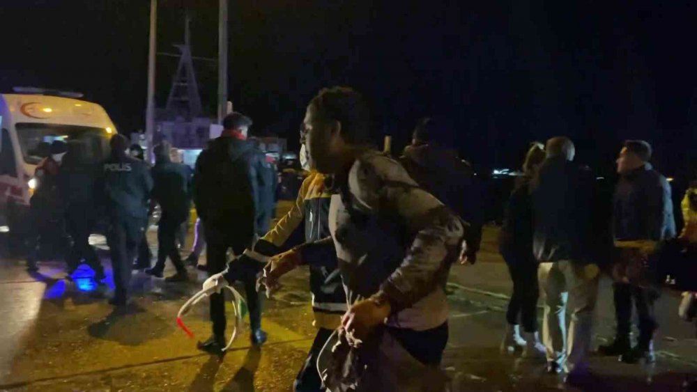 SİNOP'UN 7 MİL AÇIKLARINDA YABANCI UYRUKLU KURU YÜK GEMİSİNDE ÇIKAN YANGINDA YARALANAN 16 MÜRETTEBAT KURTARILDI