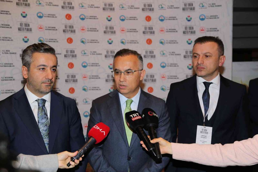 RİZE’NİN YAYLALARI TURİZM MERKEZİ OLUYOR. RİZE'DE 4 YAYLA İÇİN "4 BÖLGE, 4 MEVSİM, 365 GÜN SÜRDÜRÜLEBİLİR TURİZM" İÇİN HAREKETE GEÇİLDİ. YAYLALARA EN FAZLA İKİŞER KATLI, SINIRLI SAYIDA YAPILAR İNŞA EDİLECEK