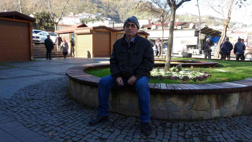 ORDU'NUN ALTINORDU İLÇESİNDE YAŞAYAN BİR KİŞİ, KENDİSİNİ ARAYARAK POLİS, JANDARMA VE SAVCI OLARAK TANITAN DOLANDIRICILARA SATTIĞI EV VE ARACIN PARASI OLAN 380 BİN TL'Yİ KAPTIRDI