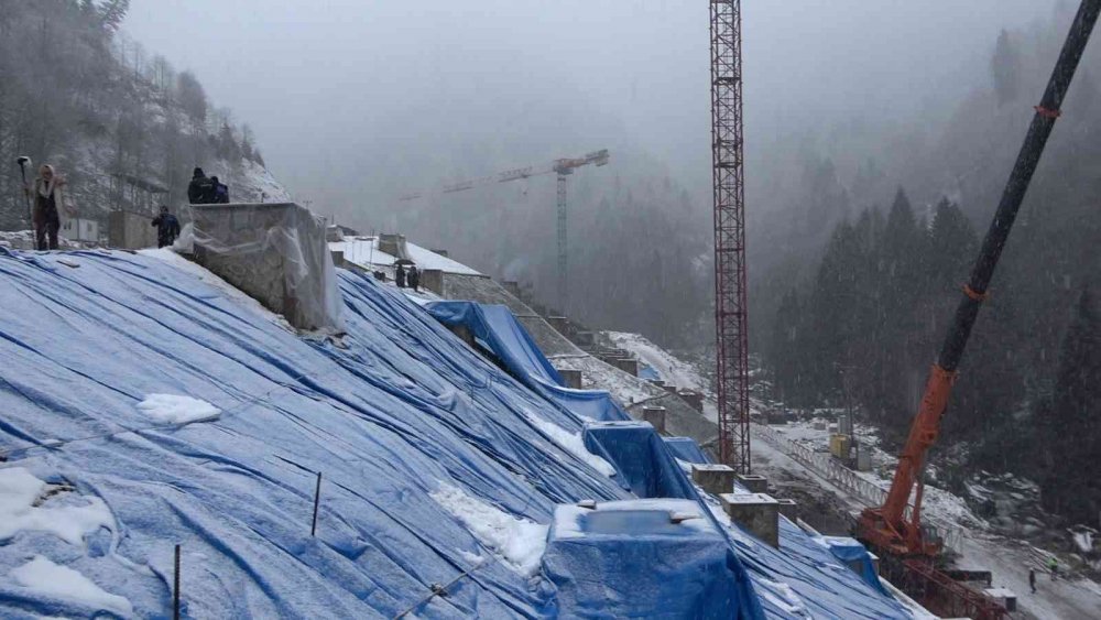RİZE'NİN ÇAMLIHEMŞİN İLÇESİNDEKİ AYDER YAYLASINA YAPILACAK OLAN OTOPARK SAYESİNDE YAYLADA SADECE AKÜLÜ ARABALARLA GEZİLECEK