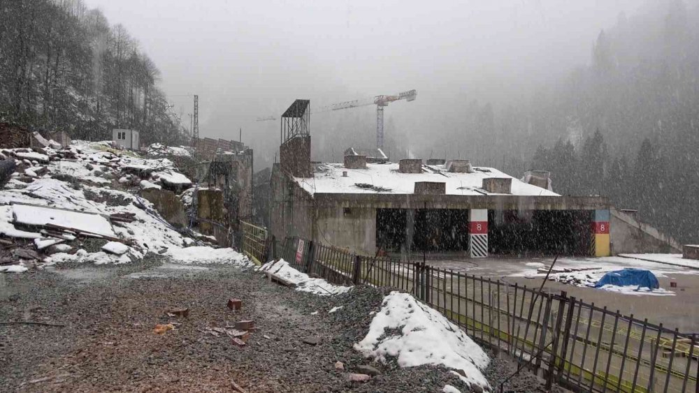 RİZE'NİN ÇAMLIHEMŞİN İLÇESİNDEKİ AYDER YAYLASINA YAPILACAK OLAN OTOPARK SAYESİNDE YAYLADA SADECE AKÜLÜ ARABALARLA GEZİLECEK