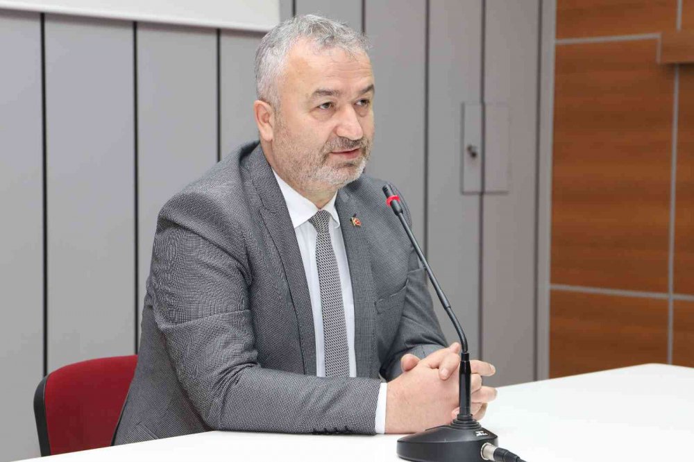 HER YILIN SON GÜNÜNDE PERSONEL İLE YILSONU DEĞERLENDİRME TOPLANTISI GERÇEKLEŞTİREN 19 MAYIS BELEDİYE BAŞKANI OSMAN TOPALOĞLU, YENİ YILDA ÇALIŞANLARA YÜZDE 54,66 ZAM MÜJDESİ VERDİ