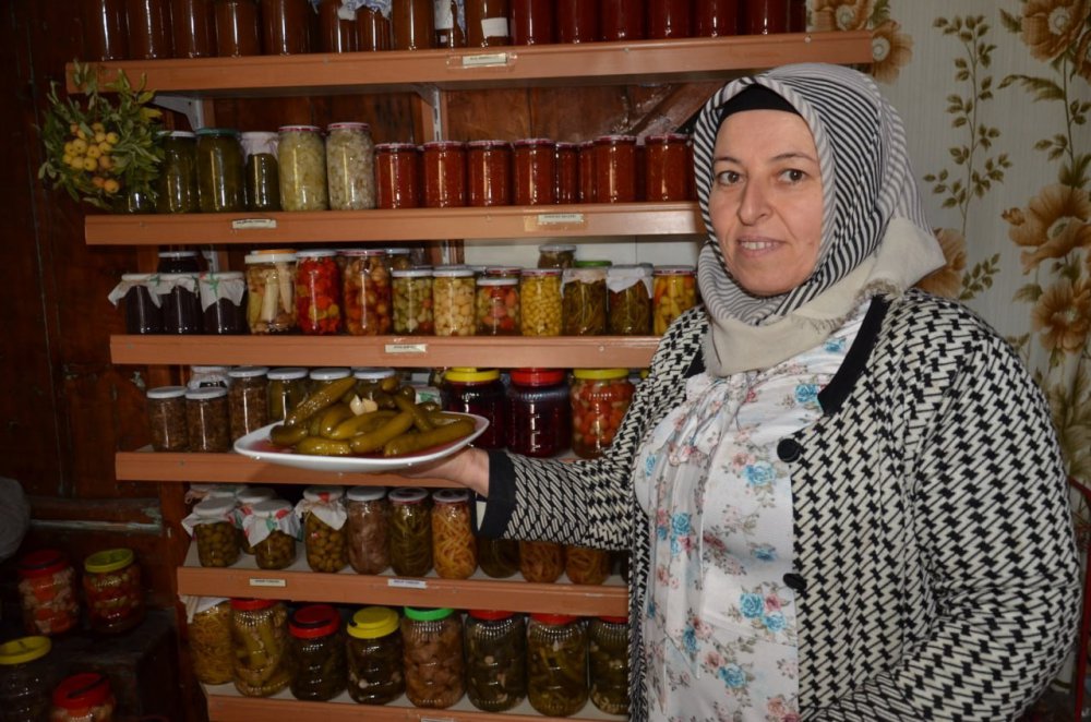 ÇORUM'UN COĞRAFİ İŞARETLİ ÜRÜNLERİ ARASINDA YER ALAN VE LEZZETİYLE DAMAKLARI TATLANDIRAN İSKİLİP TURŞUSUNUN TARIM KREDİ KOOPERATİFLERİ MARKETLERİNDE SATILMASI İÇİN YÜRÜTÜLEN ÇALIŞMALAR BÜYÜK ÖLÇÜDE TAMAMLANDI