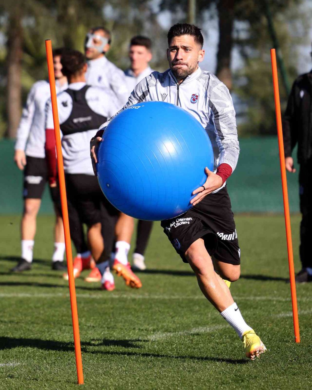 SPOR TOTO SÜPER LİG'İN 17. HAFTASINDA GİRESUNSPOR'U AĞIRLAYACAK OLAN TRABZONSPOR, BU MAÇIN HAZIRLIKLARINI MORALLİ BİR ŞEKİLDE SÜRDÜRMEYE DEVAM EDİYOR