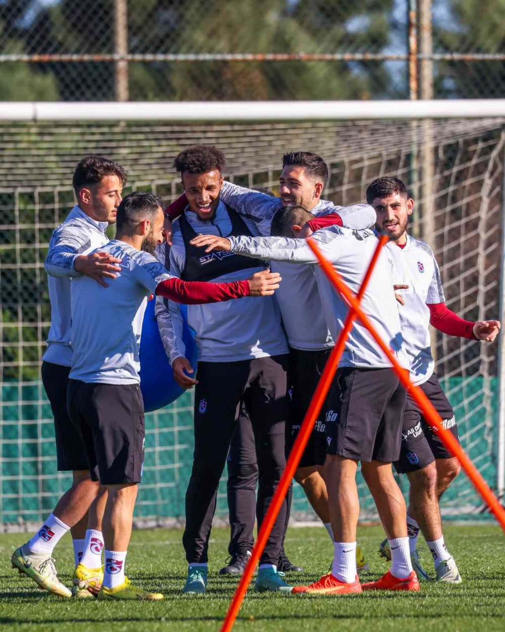SPOR TOTO SÜPER LİG'İN 17. HAFTASINDA GİRESUNSPOR'U AĞIRLAYACAK OLAN TRABZONSPOR, BU MAÇIN HAZIRLIKLARINI MORALLİ BİR ŞEKİLDE SÜRDÜRMEYE DEVAM EDİYOR