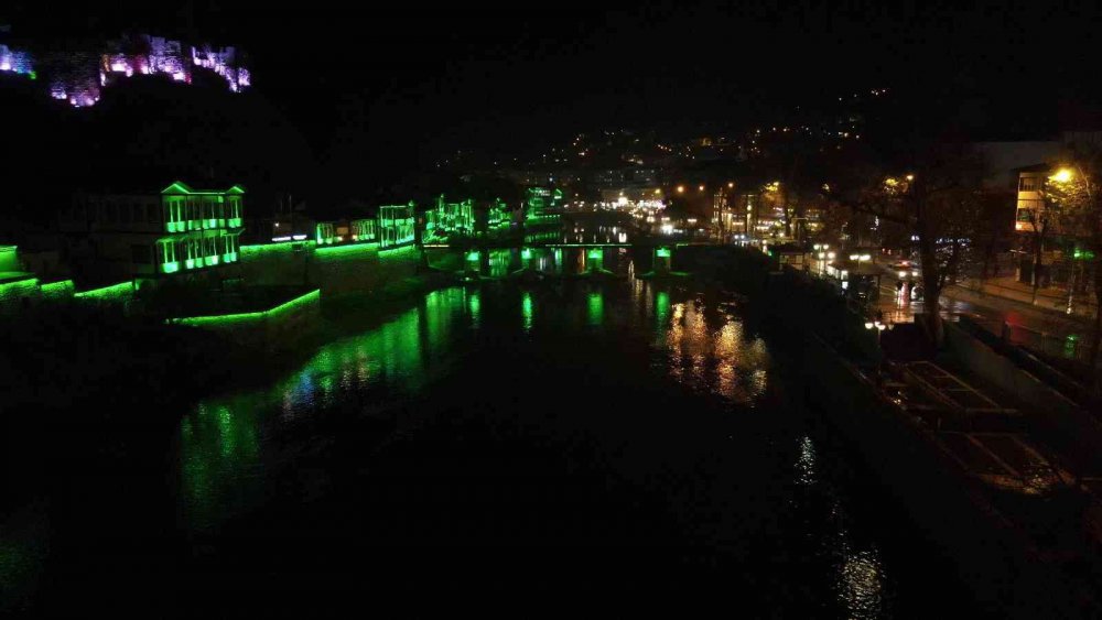 AMASYA’DA TARİHİ RESTORASYON TAMAMLANDI, IŞIKLANDIRMA YENİLENDİ: GÖRENLER ‘RÜYA ŞEHİR’ DİYOR
