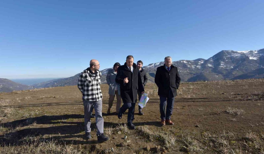 TRABZON TİCARET VE SANAYİ ODASI (TTSO) BAŞKANI ERKUT ÇELEBİ, DAĞLARIN ZİRVESİNDE YATIRIMCILARA ARAZİ SAĞLAMAK İÇİN UĞRAŞ VERİYORUZ