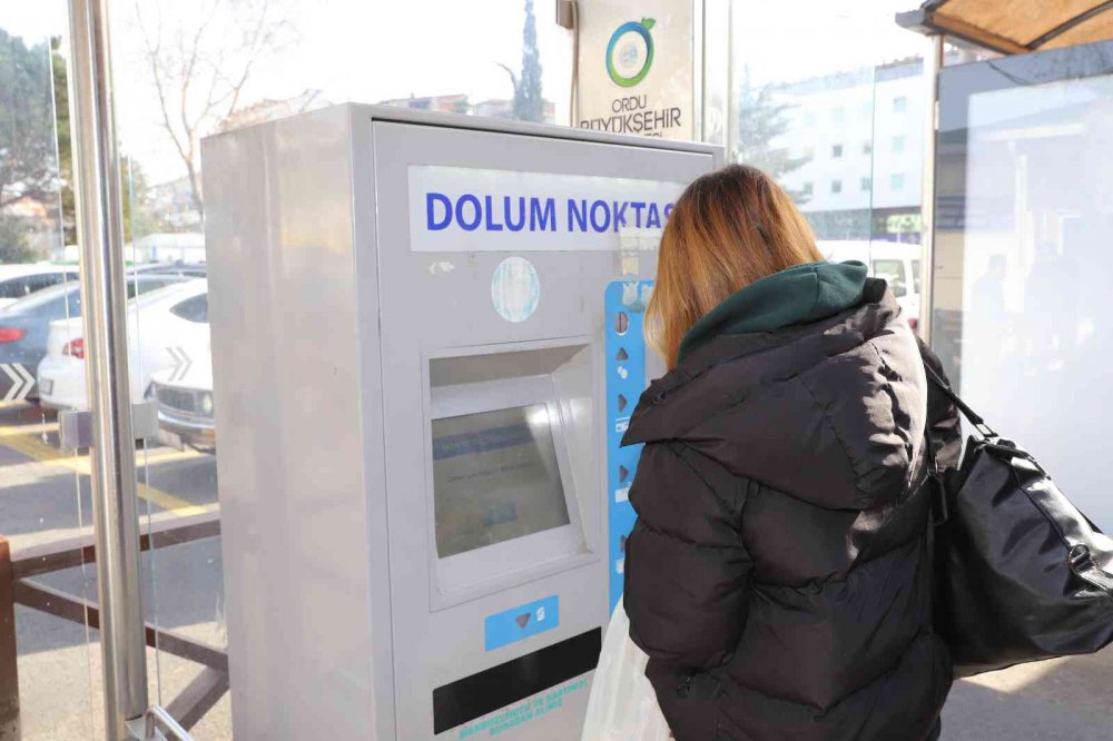 ORDU'NUN ALTINORDU İLÇESİNDE TOPLU TAŞIMA KULLANAN ÖĞRENCİLERE YÜZDE 48 İNDİRİM YAPILDI