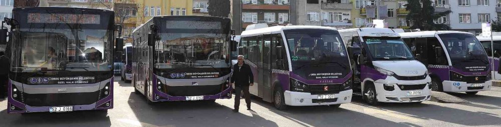 ORDU'NUN ALTINORDU İLÇESİNDE TOPLU TAŞIMA KULLANAN ÖĞRENCİLERE YÜZDE 48 İNDİRİM YAPILDI