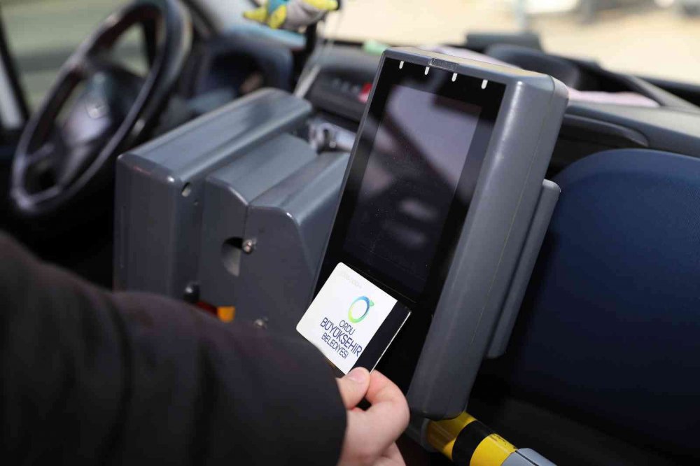 ORDU'NUN ALTINORDU İLÇESİNDE TOPLU TAŞIMA KULLANAN ÖĞRENCİLERE YÜZDE 48 İNDİRİM YAPILDI