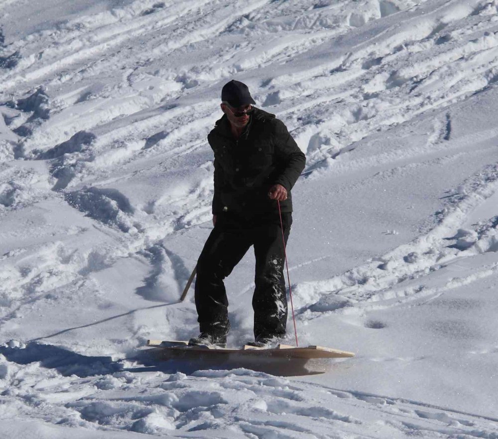 RİZE'NİN İKİZDERE İLÇESİNE BAĞLI MEŞEKÖY (PETRAN) KÖYÜNDE GELENEKSEL HALE GELEN 14. PETRANBOARD ŞENLİĞİ 5 ŞUBAT'TA GERÇEKLEŞTİRİLECEK
