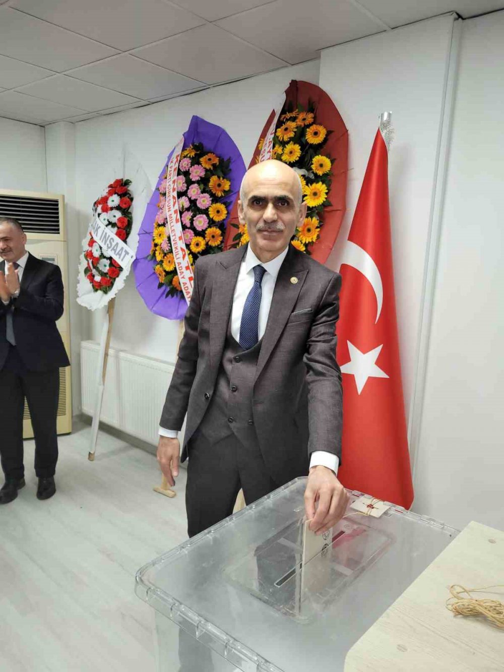 GİRESUN ZİRAAT ODASI'NIN OLAĞAN GENEL KURULU YAPILDI. TEK LİSTEYLE GERÇEKLEŞTİRİLEN GENEL KURULDA MEVCUT ODA BAŞKANI NURİTTİN KARAN GÜVEN TAZELEDİ