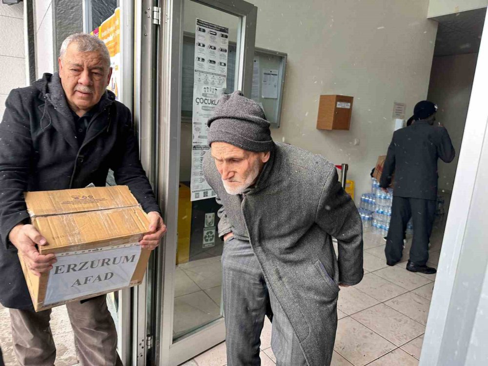 ERZURUM UZUNDERE KAYMAKAMLIĞI'NIN BAŞLATMIŞ OLDUĞU YARDIM SEFERBERLİĞİNE TÜM VATANDAŞLAR TARAFINDAN DESTEK GELDİ