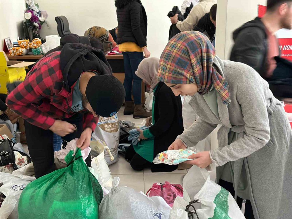 ERZURUM UZUNDERE KAYMAKAMLIĞI'NIN BAŞLATMIŞ OLDUĞU YARDIM SEFERBERLİĞİNE TÜM VATANDAŞLAR TARAFINDAN DESTEK GELDİ