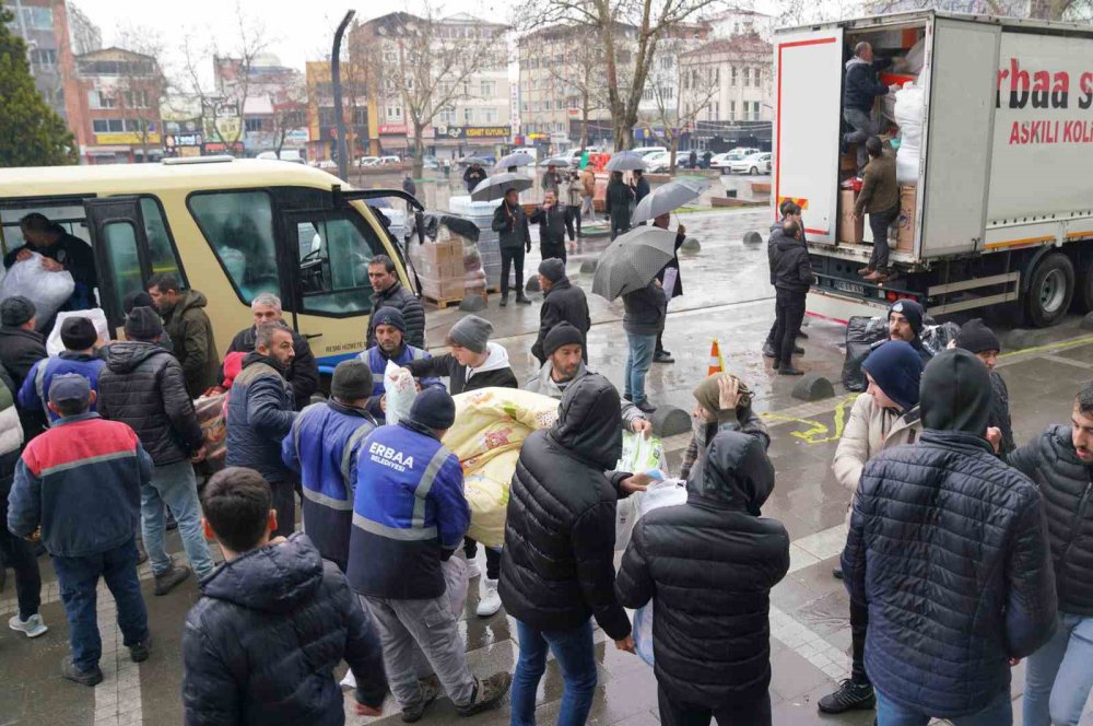 TOKAT'IN ERBAA İLÇESİNDEN DEPREM BÖLGESİNE 7 GÜNDE 44 TIR, 47 KAMYONETLE YARDIM MALZEMESİ GÖNDERİLDİ