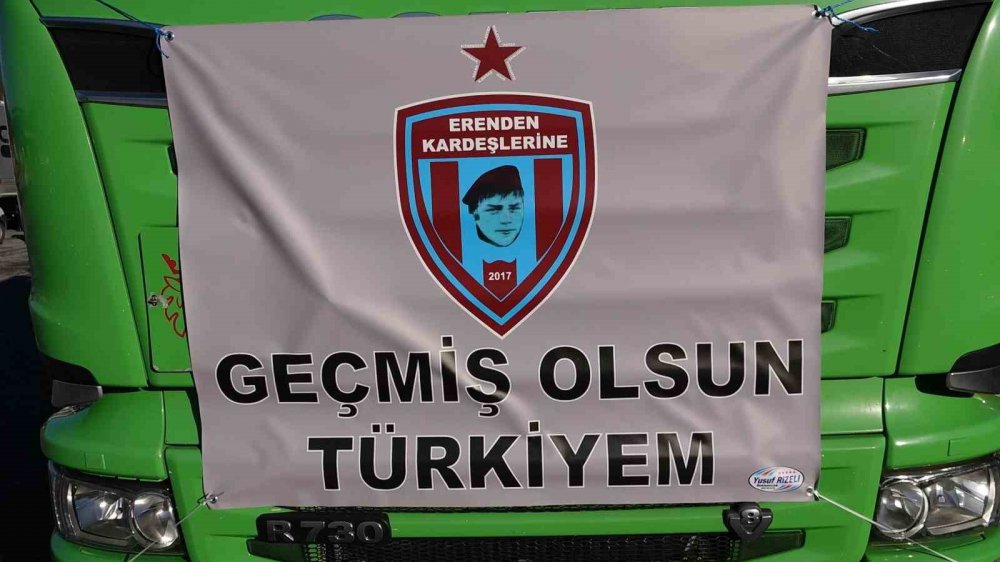UEFA AVRUPA KONFERANS LİGİ PLAY-OFF TURU MAÇI ÖNCESİ STAT GİRİŞİNDE TURNİKELERİN YANLARINDA BULUNAN KUTULARA BIRAKMALARI İSTENEN OYUNCAK KAMPANYASI YOĞUN İLGİ GÖRDÜ