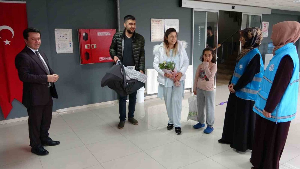 ADIYAMAN'DA YAKALANAN VE 2 HAFTA SONRASINA İLK DOĞUM BEKLEYEN ÇİFTİN, MİRAN TUNA İSİMLİ BEBEKLERİ DÜNYAYA GELDİ. "BEBEĞİMİZ KURTULSUN" DÜŞÜNCESİ İLE ORDU'YA GELEN ÇİFT, AYNI ANDA HEM MUTLULUK, HEM DE HÜZÜN YAŞIYOR