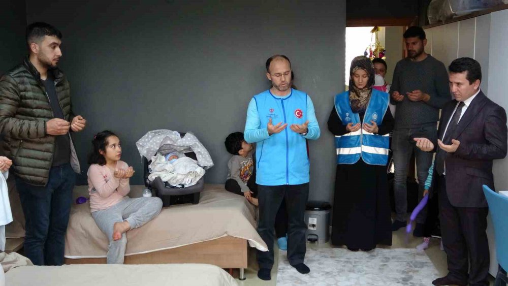 ADIYAMAN'DA YAKALANAN VE 2 HAFTA SONRASINA İLK DOĞUM BEKLEYEN ÇİFTİN, MİRAN TUNA İSİMLİ BEBEKLERİ DÜNYAYA GELDİ. "BEBEĞİMİZ KURTULSUN" DÜŞÜNCESİ İLE ORDU'YA GELEN ÇİFT, AYNI ANDA HEM MUTLULUK, HEM DE HÜZÜN YAŞIYOR