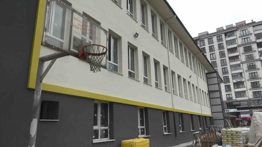 SAMSUN’DA DEPREM RİSKİ OLAN OKULLARIN TAMAMI YIKILDI. SAMSUN'DA DEPREM GÜÇLENDİRME ÇALIŞMASI DEVAM EDEN 74 OKUL İNŞAATINDAN 9'UNDA SONA GELİNDİ