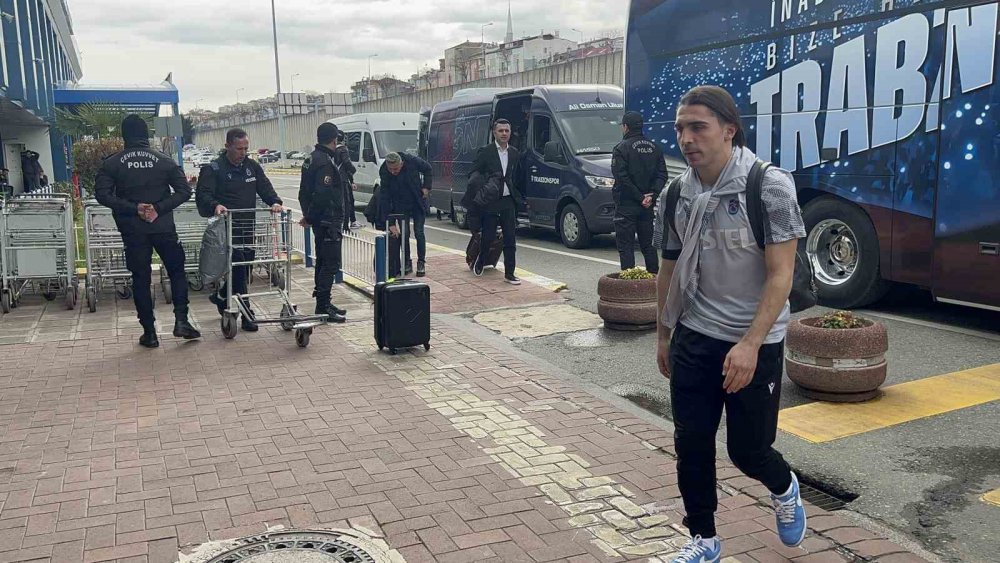 TRABZONSPOR, UEFA AVRUPA KONFERANS LİGİ PLAY-OFF TURU RÖVANŞ MAÇINDA YARIN DEPLASMANDA OYNAYACAĞI BASEL MAÇI İÇİN İSVİÇRE'YE GİTTİ