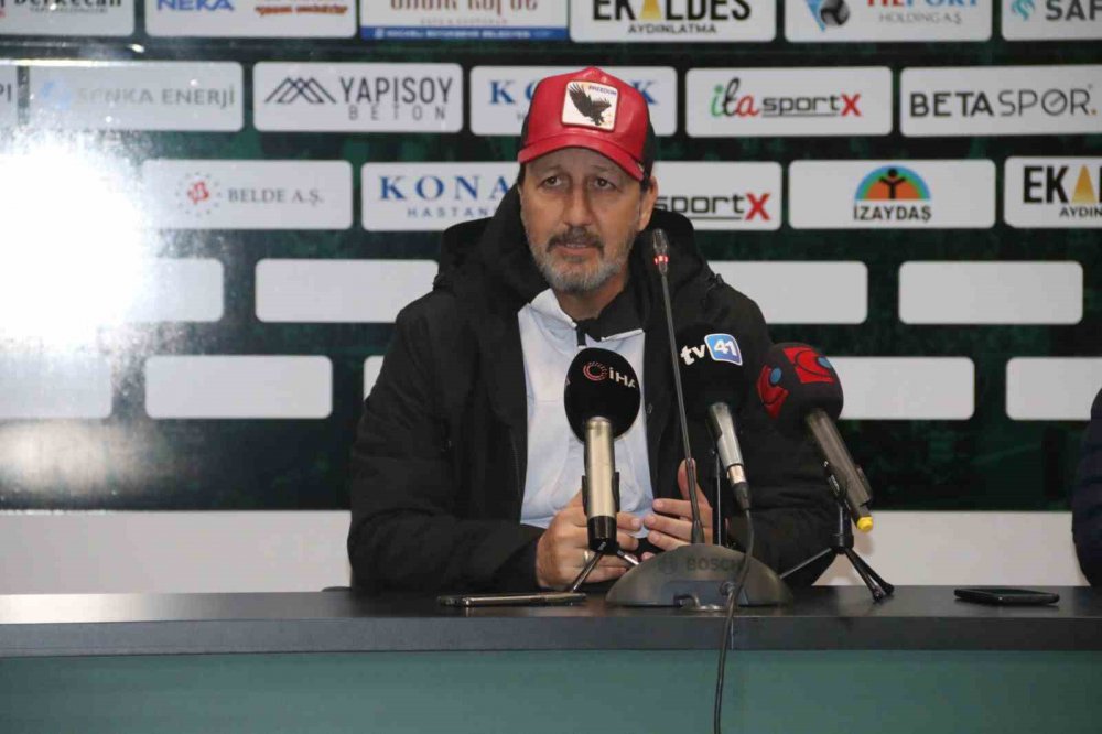 TÜRK FUTBOLUNUN ÖNEMLİ CAMİALARINDAN, EZELİ RAKİPLER KOCAELİSPOR İLE SAKARYASPOR DEPREMZEDELER YARARINA ÖZEL MAÇTA KARŞI KARŞIYA GELDİ