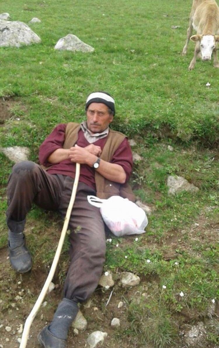 RİZE'DE OTLATTIĞI HAYVANLARININ PEŞİNE GİDEN ÇOBAN SALİM TURPÇİ GİTTİĞİ YERDE DENGESİNİ KAYBEDEREK DÜŞTÜĞÜ DEREDE HAYATINI KAYBETTİ