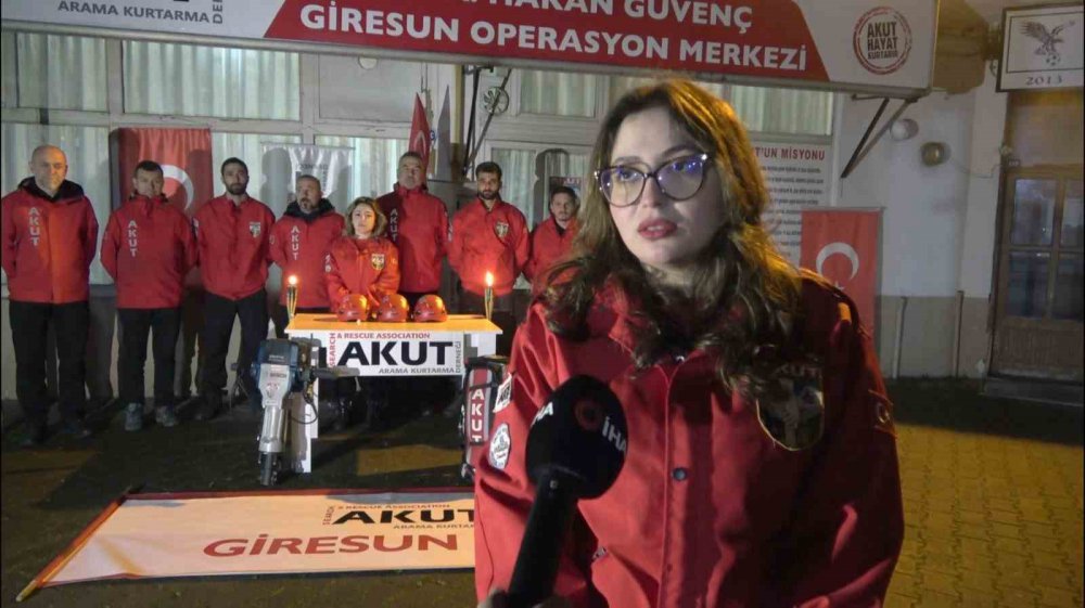 DEPREMDE 12 KİŞİYİ ENKAZDAN SAĞ ÇIKARAN GİRESUN AKUT EKİBİ YAŞADIKLARI O ANLARI ANLATTI