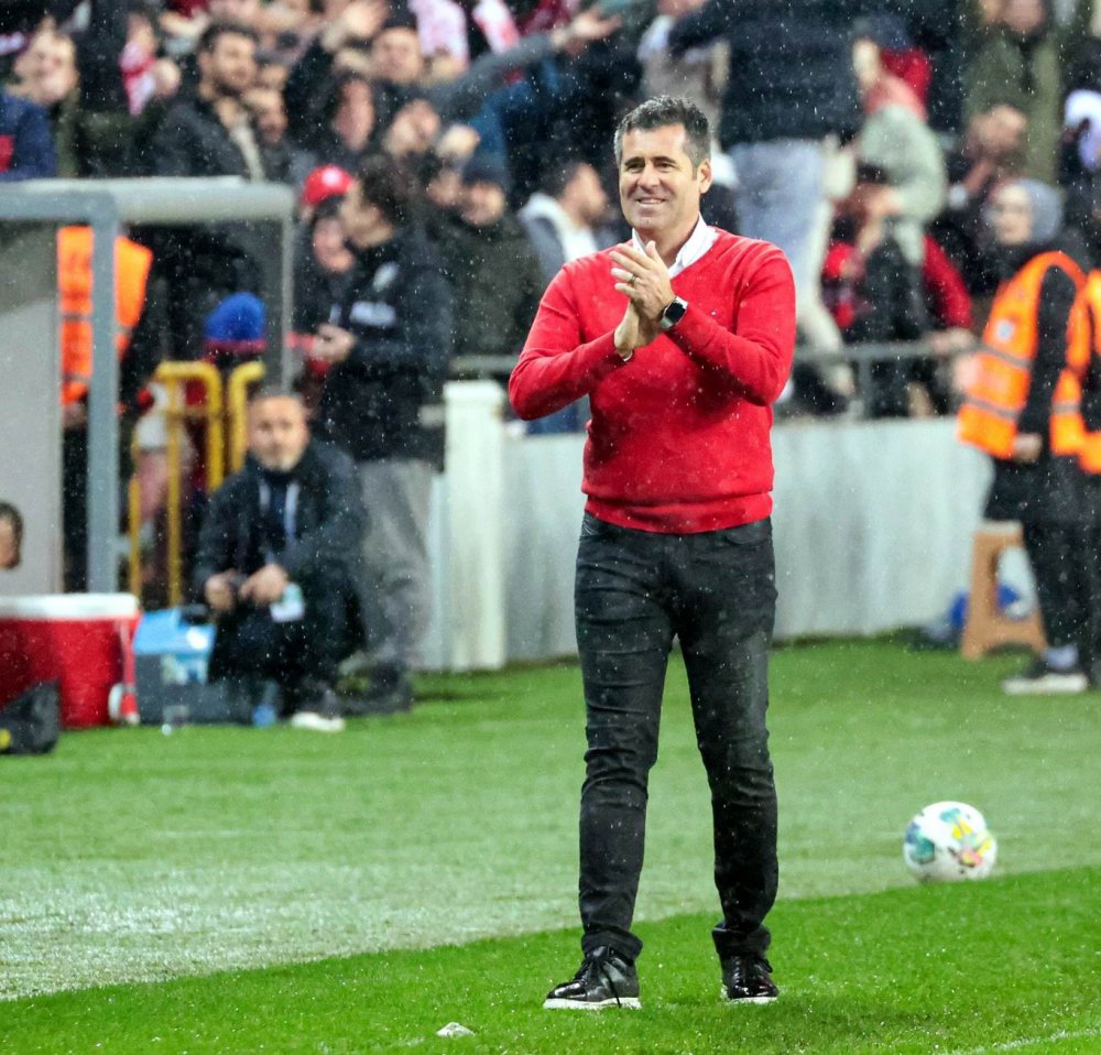 SPOR TOTO 1. LİG'İN YENİ LİDERİ SAMSUNSPOR, 16 MAÇTIR KAYBETMİYOR. KARADENİZ TEMSİLCİSİ BU SÜREÇTE 11 GALİBİYET VE 5 BERABERLİK ALDI