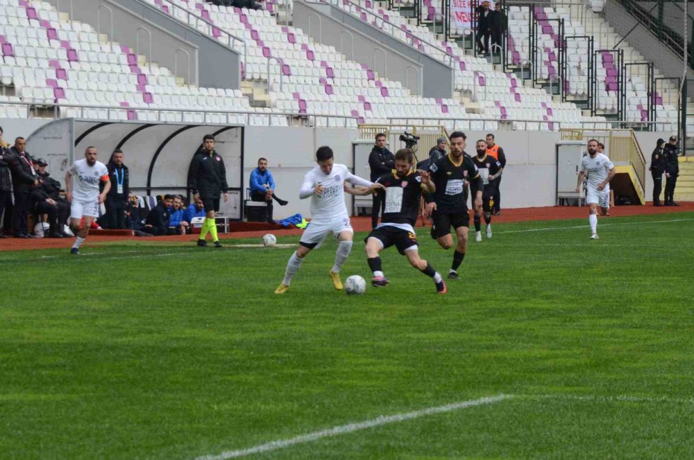TFF 3. LİG 1. GRUP 24. HAFTADA 52 ORDUSPOR, SAHASINDA KARŞILAŞTIĞI NEVŞEHİR BELEDİYESPOR'U 4-0 MAĞLUP ETTİ