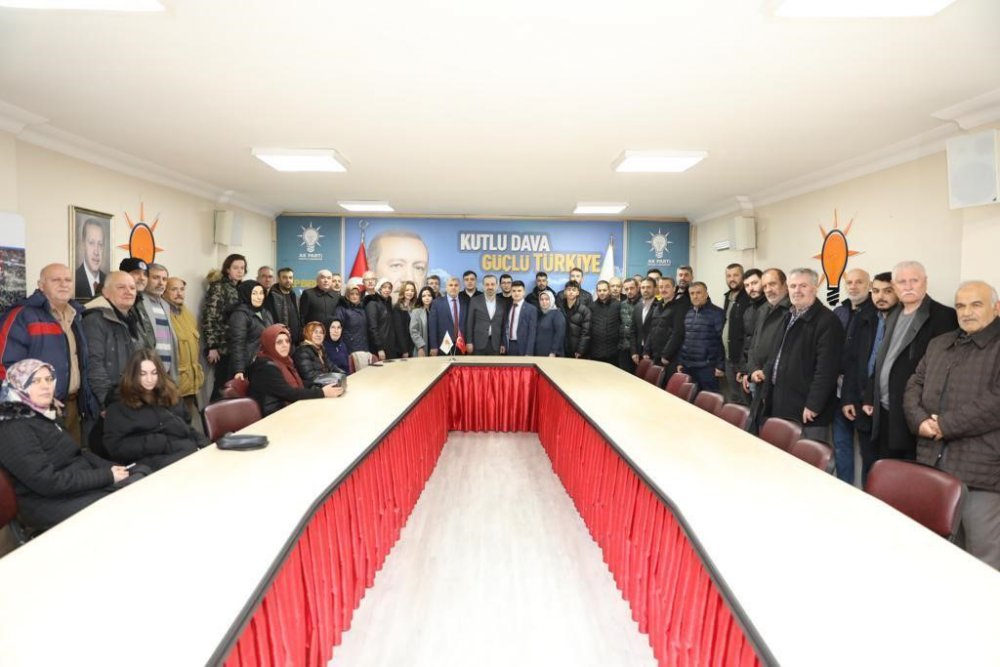 18 YAŞINDAKİ AHMET SAFA, KOCAELİ’NİN EN GENÇ MİLLETVEKİLİ ADAY ADAYI OLDU. AK PARTİ'DEN MİLLETVEKİLİ ADAY ADAYLIĞINA BAŞVURDU