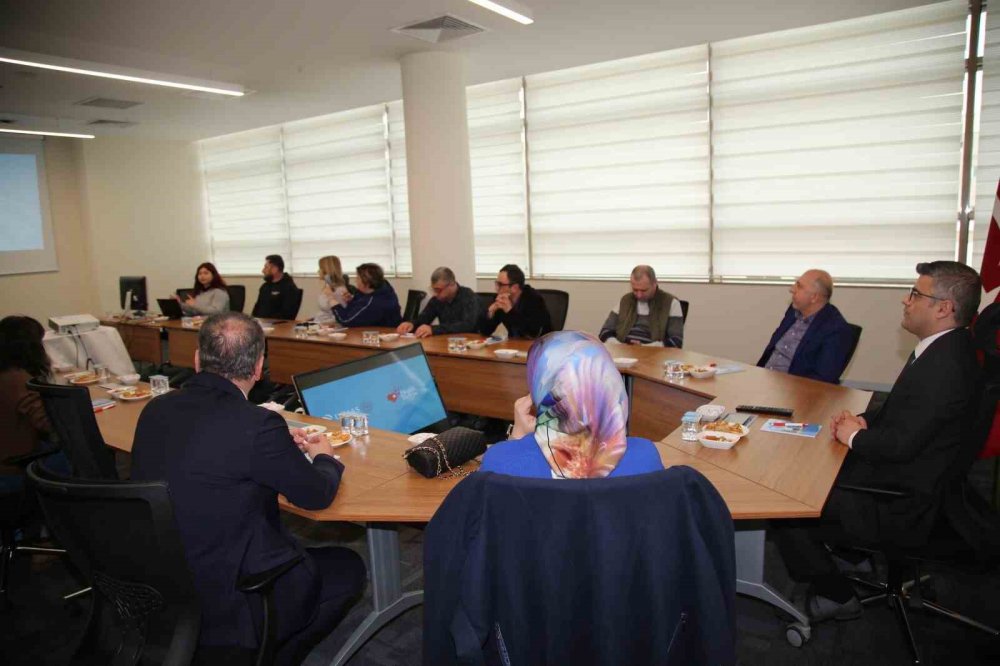 GÜRCİSTAN SAĞLIK HEYETİ SAĞLIK TURİZMİ İLE İLGİLİ İŞBİRLİĞİ YAPMAK, GÖRÜŞMELERDE VE İNCELEMELERDE BULUNMAK ÜZERE ERZURUM ŞEHİR HASTANESİ'Nİ ZİYARET ETTİ