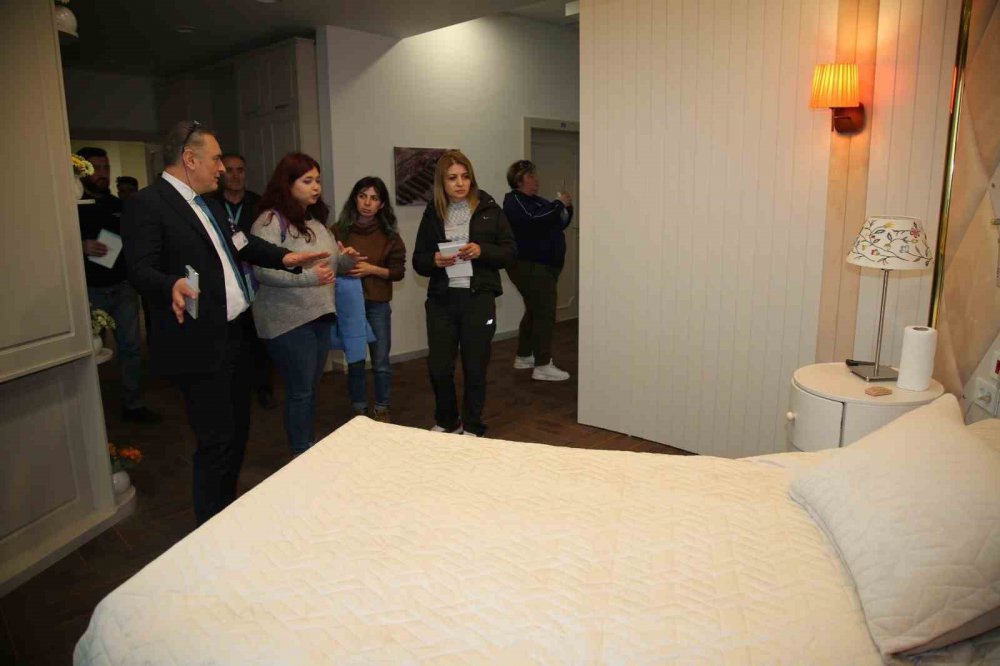 GÜRCİSTAN SAĞLIK HEYETİ SAĞLIK TURİZMİ İLE İLGİLİ İŞBİRLİĞİ YAPMAK, GÖRÜŞMELERDE VE İNCELEMELERDE BULUNMAK ÜZERE ERZURUM ŞEHİR HASTANESİ'Nİ ZİYARET ETTİ